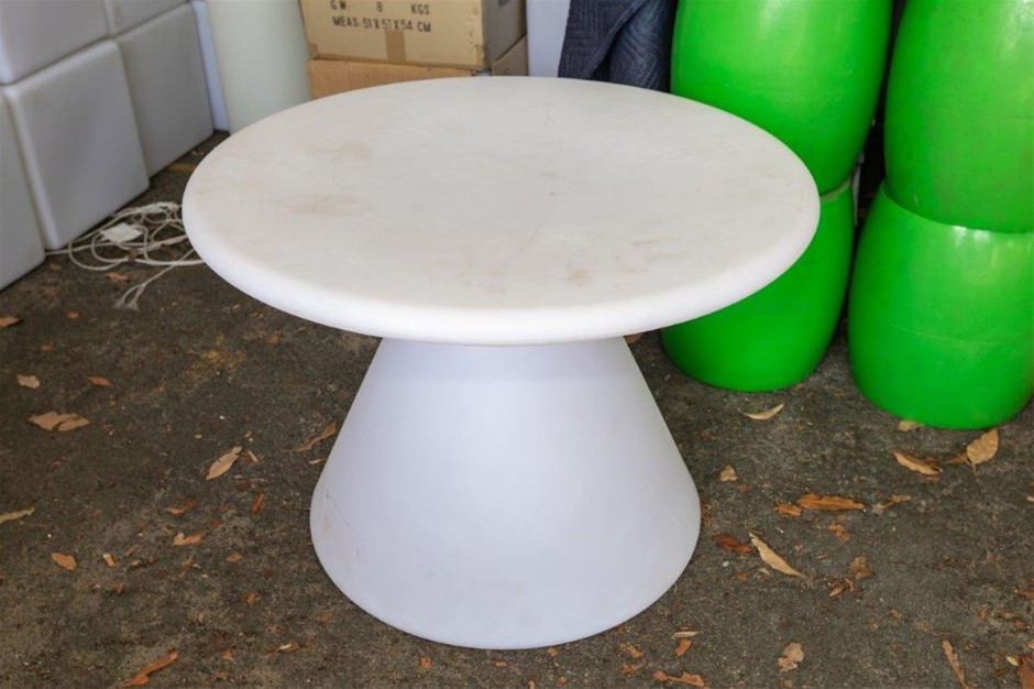 LED Glow Round Table