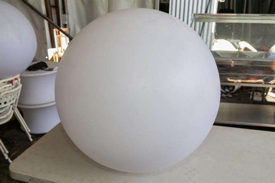 LED Glow Large Balls