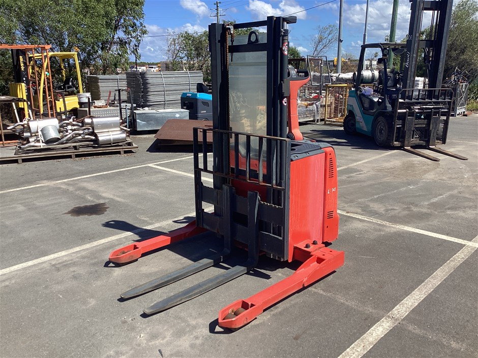 <p>Linde L14AS Walkie Stacker</p>
