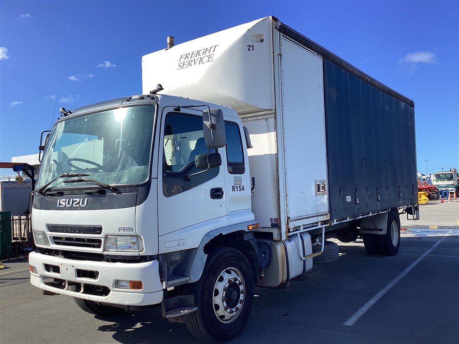 <p>2007 Isuzu  FRR 4 x 2 Curtainsider Rigid Truck</p>