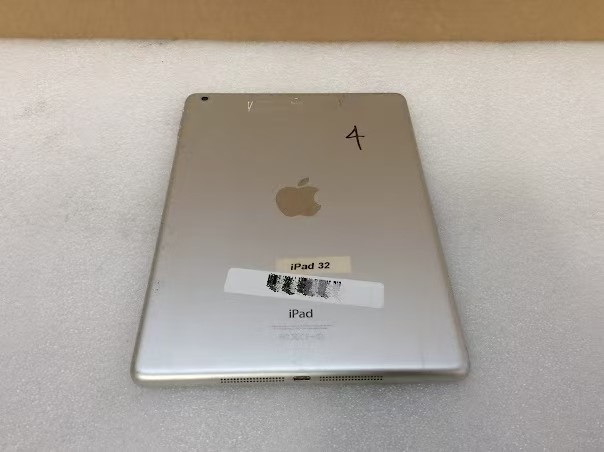 APPLE IPAD AIR(A1474) Tablet 32GB