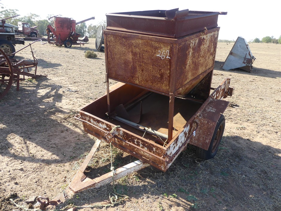 <B>Trailerable Grain Hopper Bin</B>