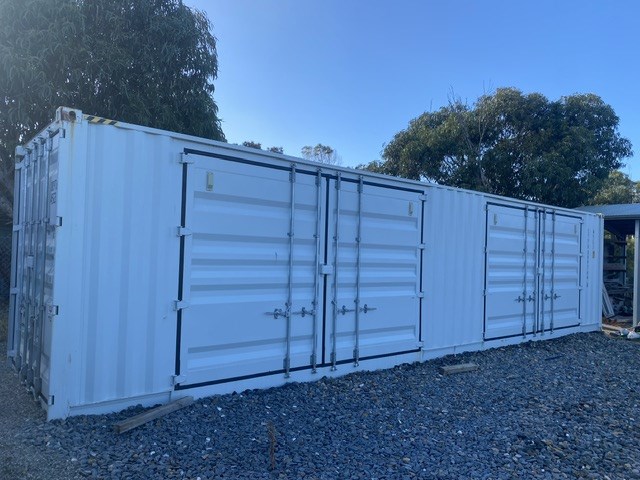 <p>2023 40ft High Cube 2 Door Side Opening Container</p>