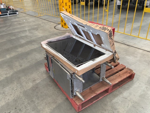 <p>Vulcan Deep Fryer, Neff Cook Top, Food Warmer</p>