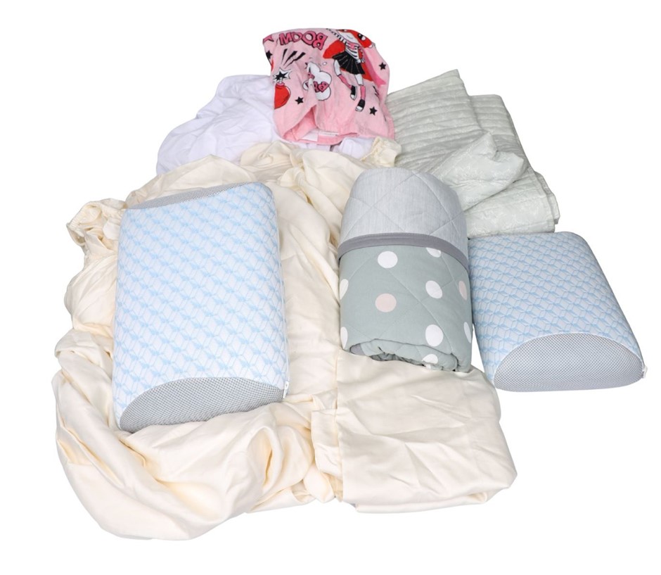 Assorted Bedding Products, inc. ONKA & SIGNATURE, And More. NB: Shop soiled