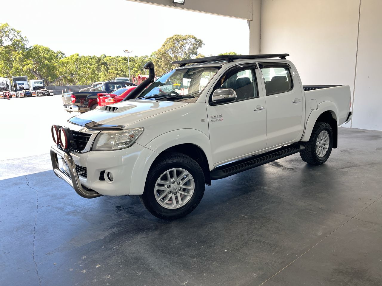 2015 Toyota Hilux 4x4 SR KUN26R Turbo Diesel Automatic Crew Cab Chassis