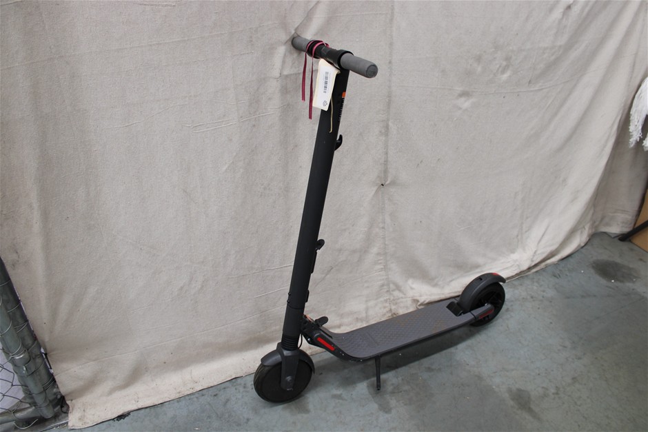 Ninebot Black/Grey E-Scooter