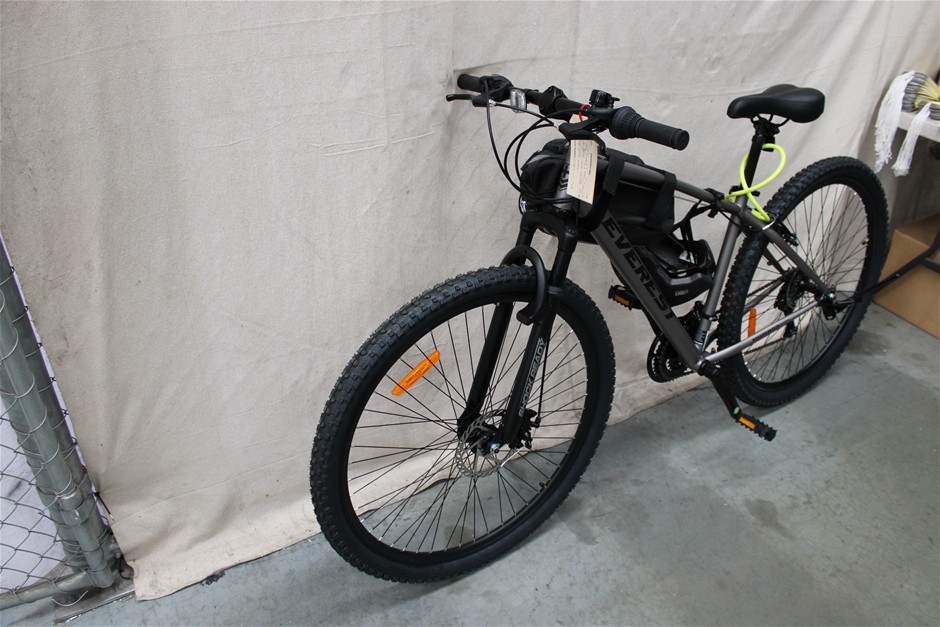 Everest Black/Grey Bicycle