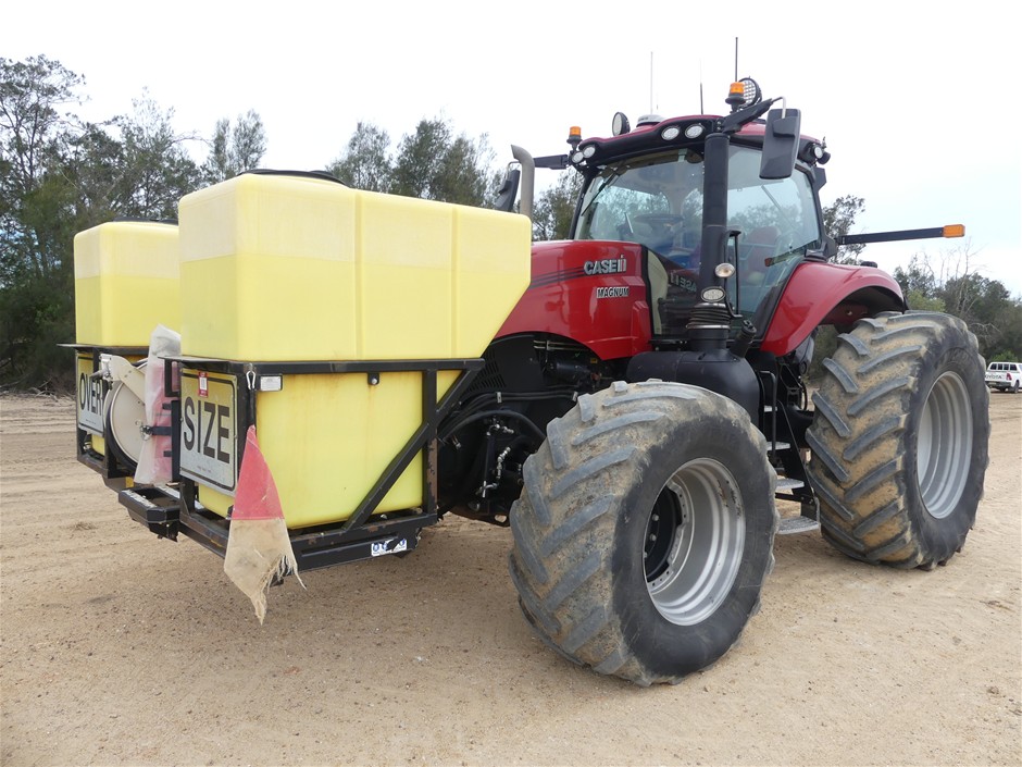 <B>2022 Case Magnum 400 Tractor</B>