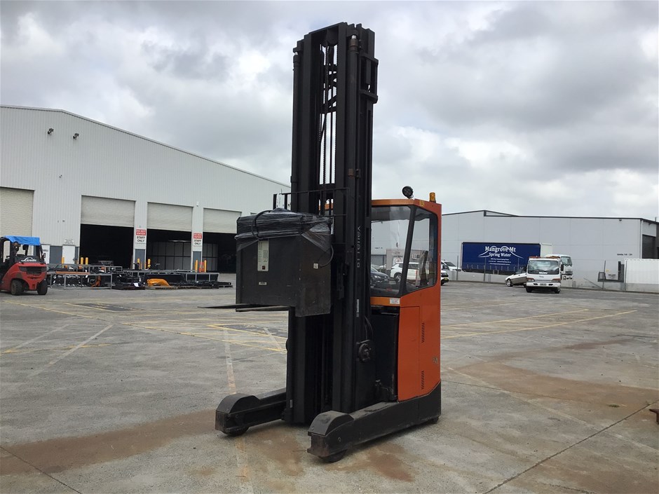 <p>BT RRE250CC Reach Forklift</p>