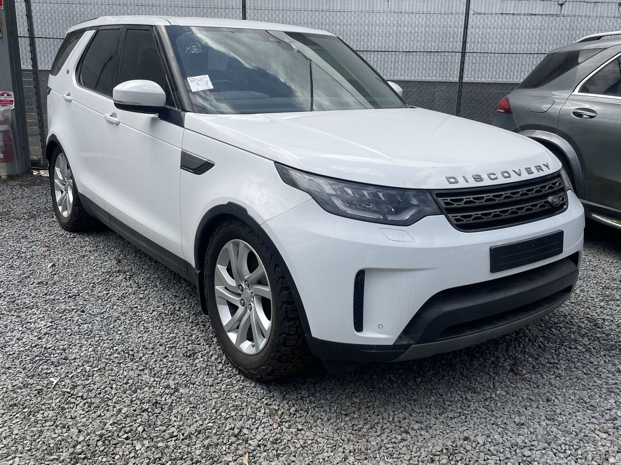 2017 Land Rover Discovery 2.0 SD4 SE SERIES 5 Turbo Diesel 