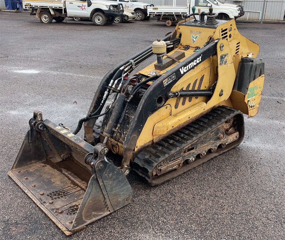 Vermeer S800TX Skid Steer Loader (Track)