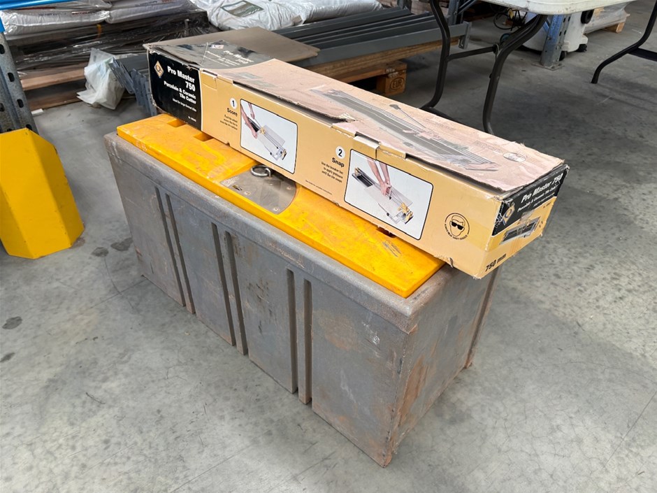 <p>Tile Cutter and Tiling Accessories</p>