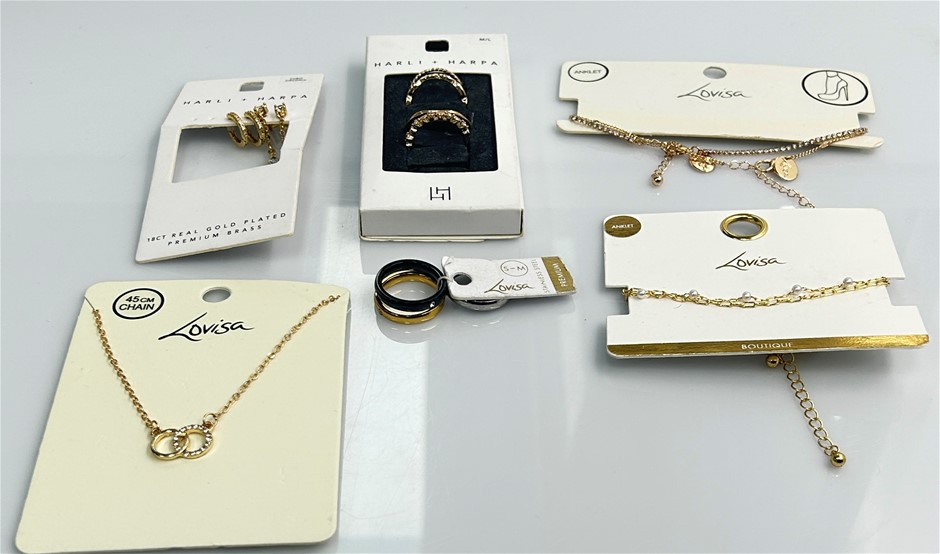 Lovisa presents a chic brand new jewellery bundle