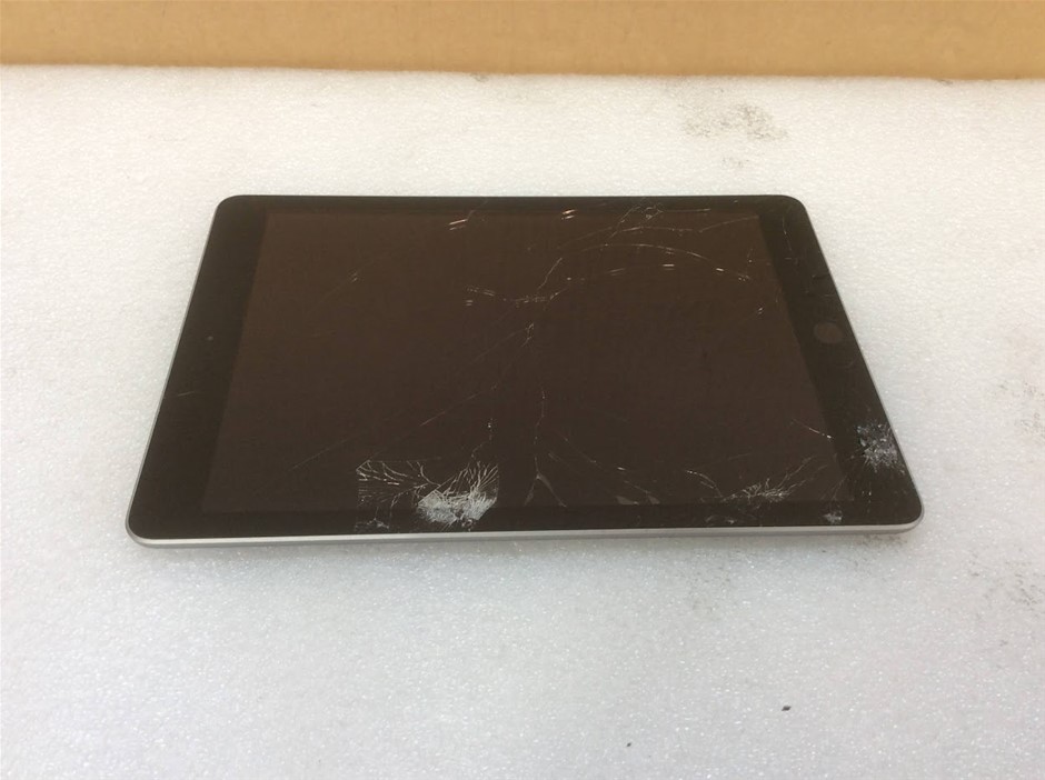 APPLE iPad 6(A1893) 128GB Tablet