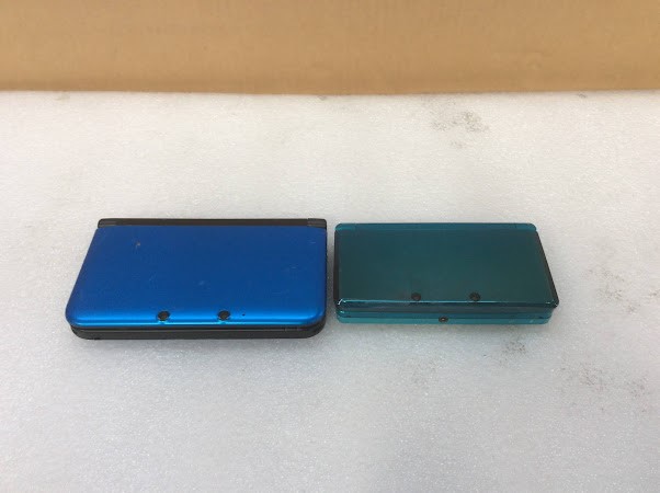 Nintendo 3DS&3DS XL Handheld Console System (Lot of 2)