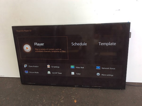 Samsung DM40E 40" Color Display