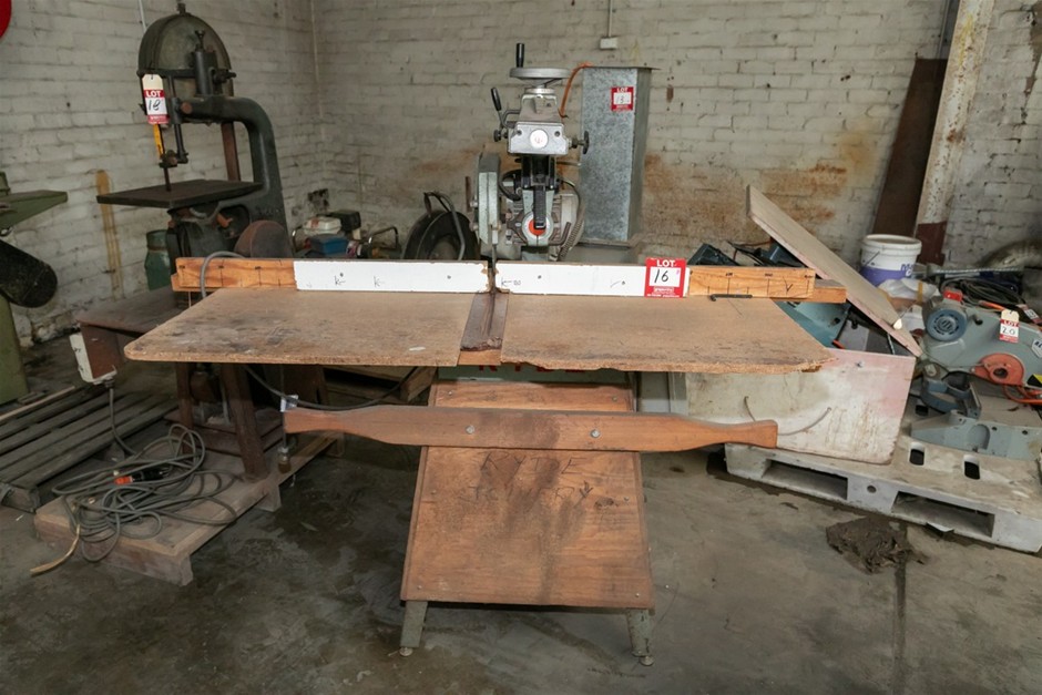 Tecnoma Radial Arm Saw