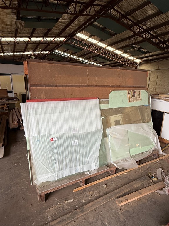 Mix Clear Float Glass, Silver Mirrors, etc.