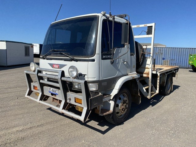 1994 Hino Kestrel 4 x 4 Service Truck