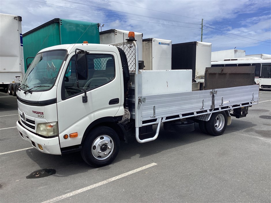 2007 Hino 300 TRADEACE 4 x 2 Tray Body Truck Tailgate Loader