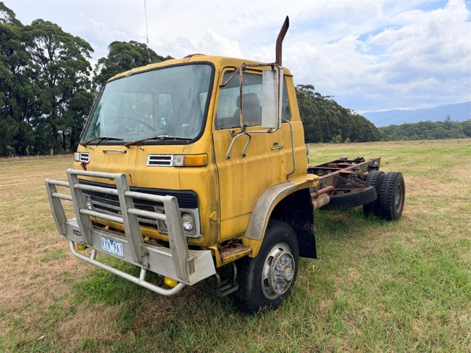 1987 Isuzu/Holden 8DN02 4 x 2 Cab Chassis Truck