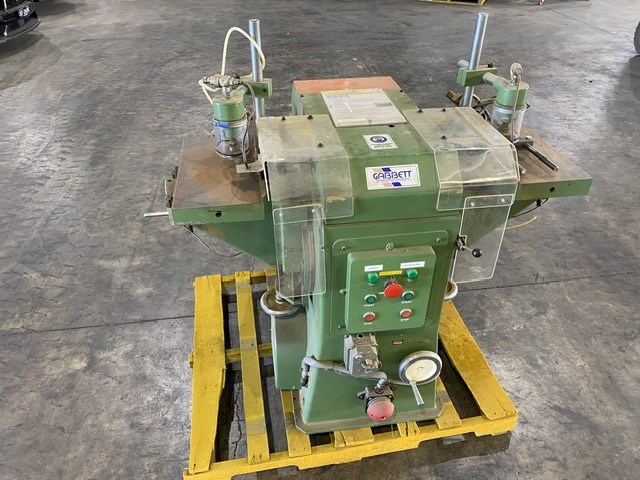 <p>Semi Auto Mortiser</p>