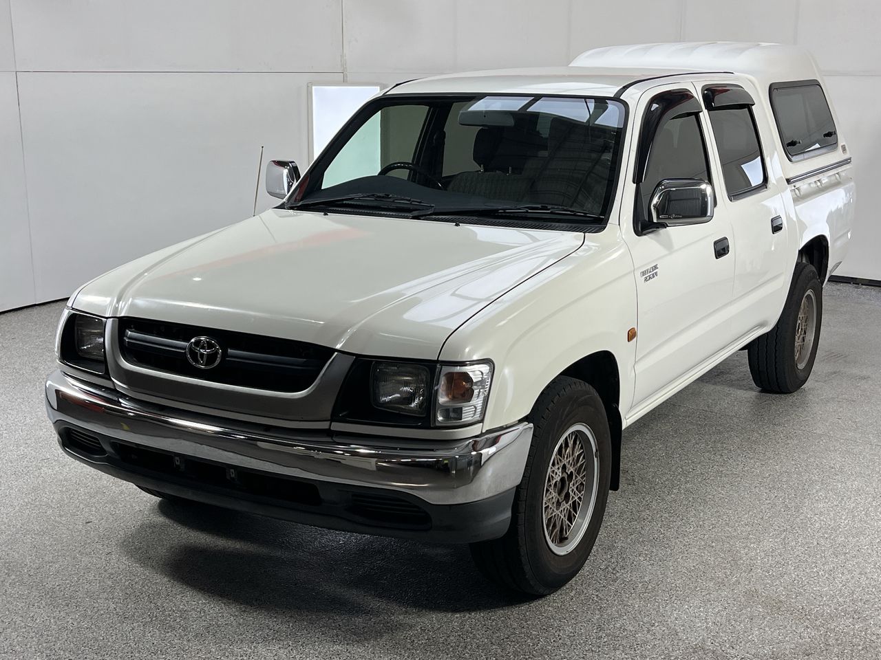 2004 Toyota Hilux DBLE CAB 4X2 Automatic Dual Cab