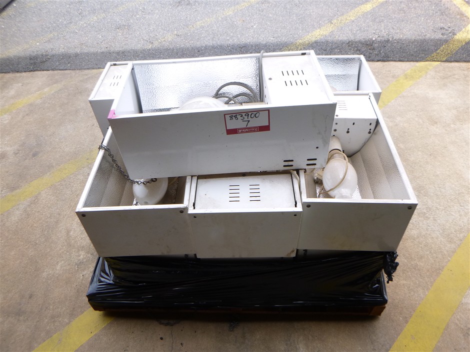 <p>Industrial Lights x11</p>