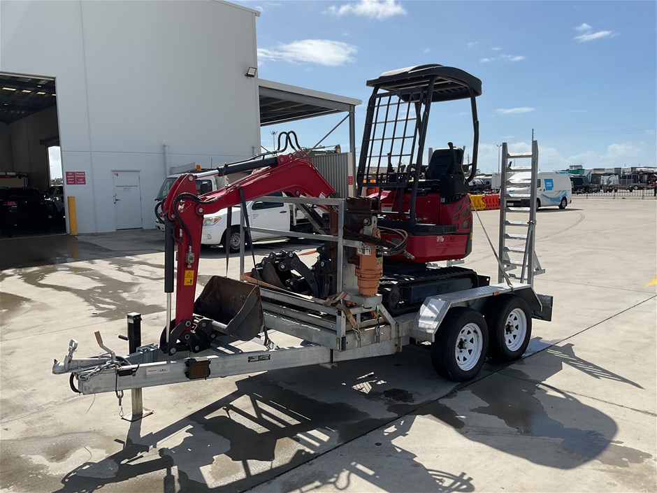 <p>DiggerKing King 17 Mini Excavator</p>