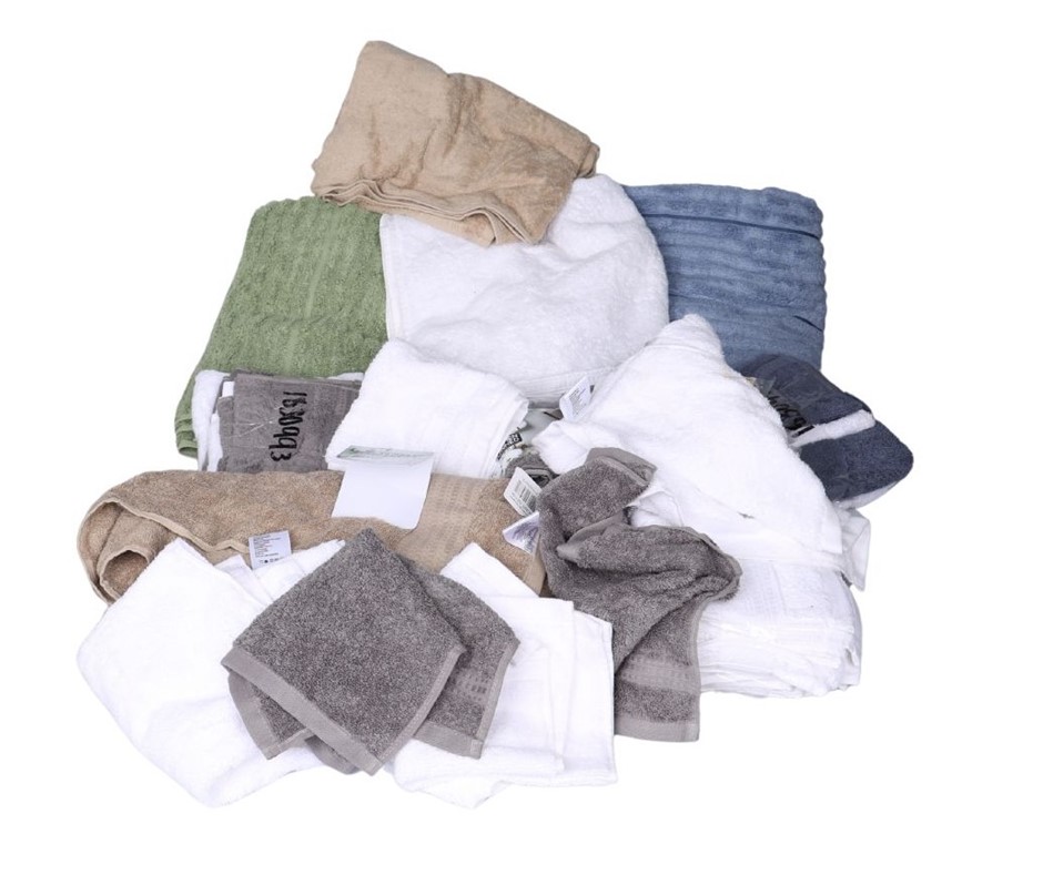 30 x Assorted Bath Body, Hand & Face Towels.