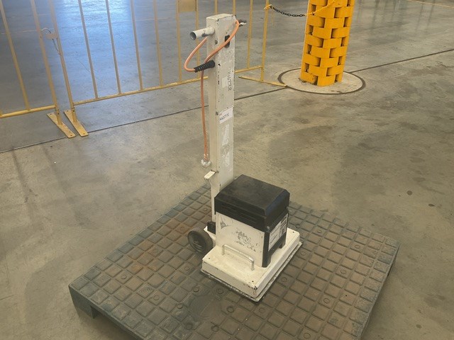 <p>Varathane Sandmaster Orbital Floor Sander</p>