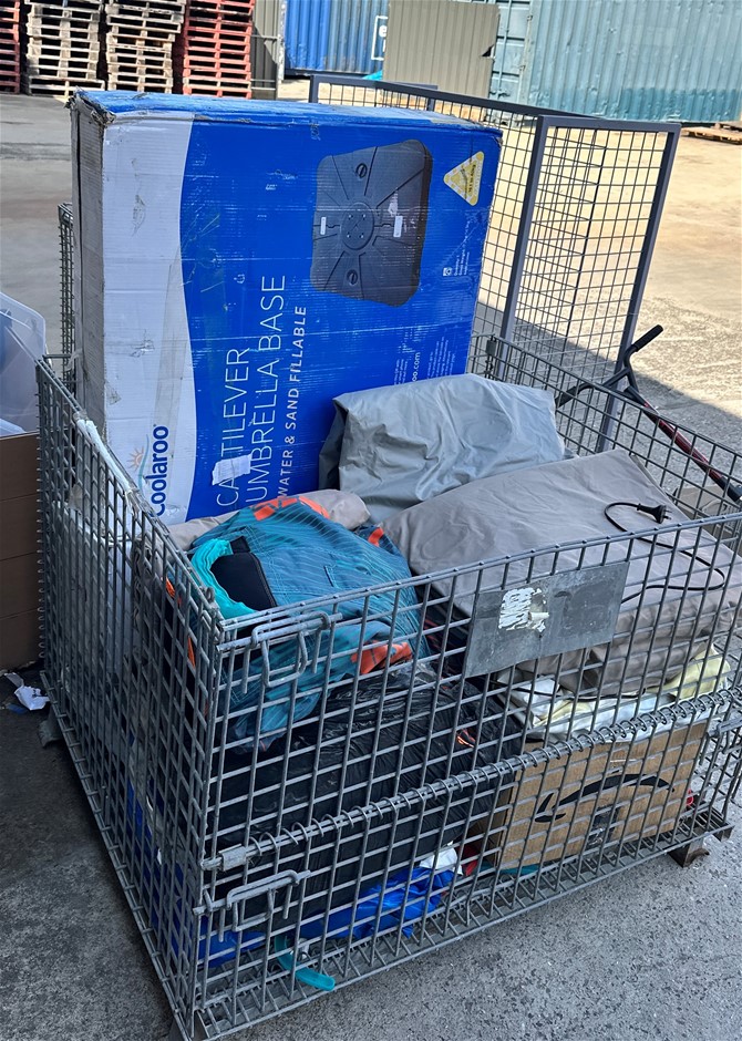 Approx. 10 x INFLATABLES: