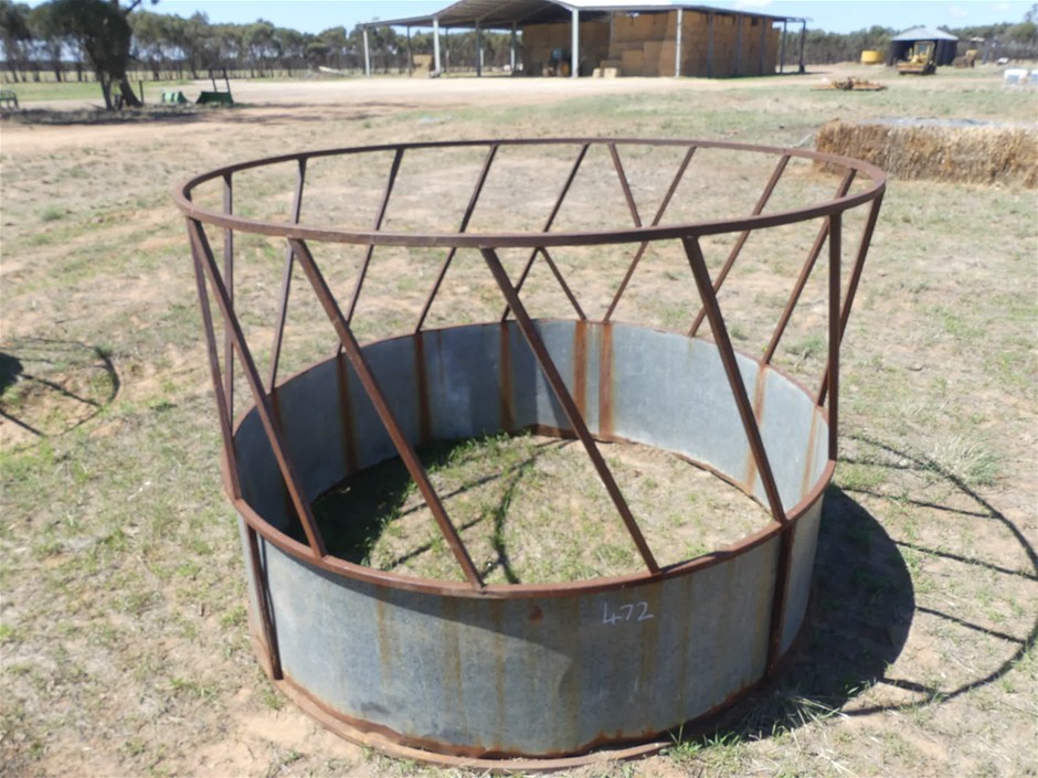 <B>Hay Cattle Feeder</B>