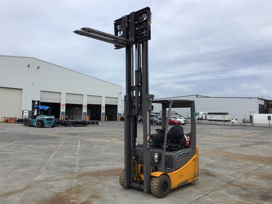 <p>Jungheinrich  EFG218K 3 Wheel Counterbalance Forklift</p>