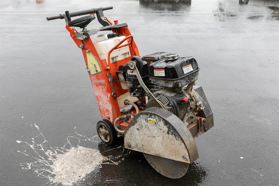 2017 Husqvarna FS 400 LV Walk Behind Concrete Floor Saw