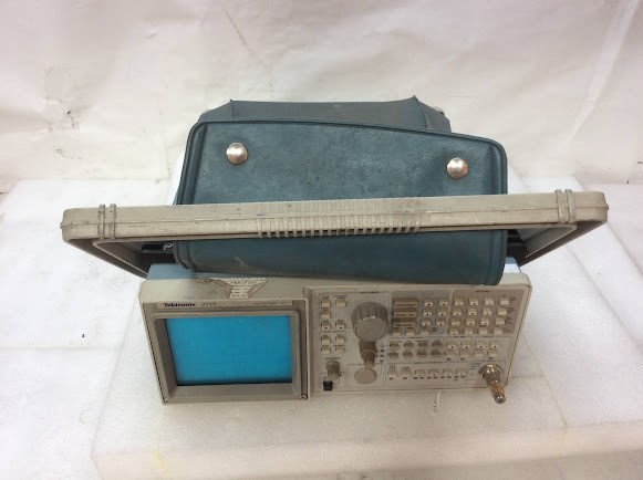 Tektronix 2715 Spectrum Analyzer