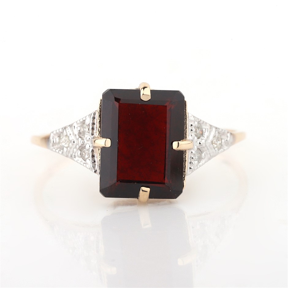 Yellow Gold Natural Garnet & Diamond Ring  with Valuation