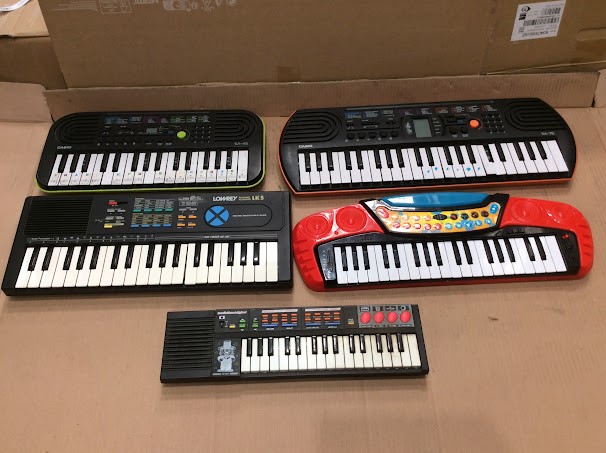 Casio SA-46/SA-76&Lowrey LK5 Mixed & Model Portable Keyboard (Lot of 5)