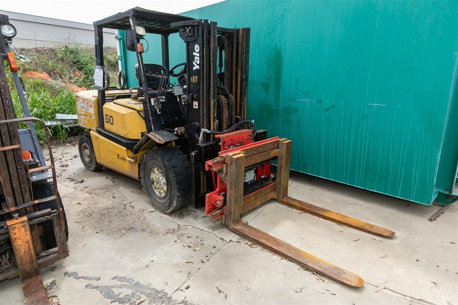 YALE GLP60MH 4-Wheel Counter Balance Forklift