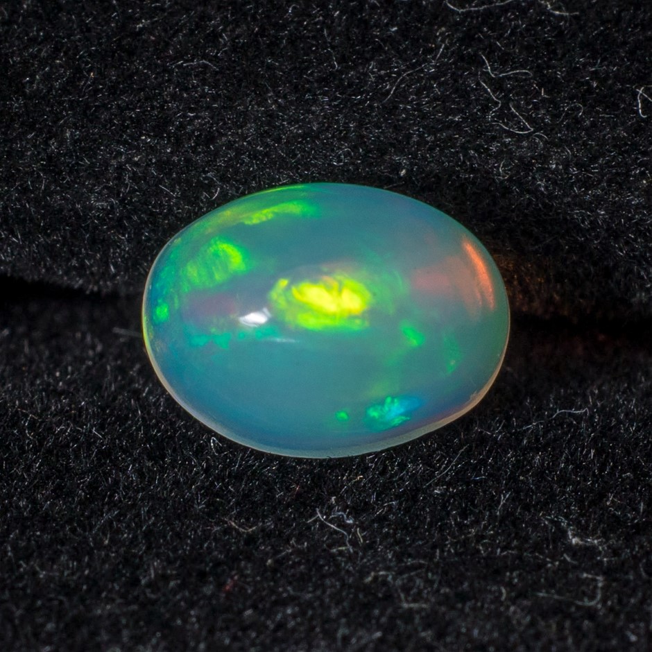 0.90ct Natural Opal
