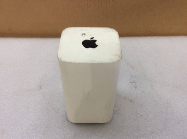 Apple AirPort Extreme (6th Gen)(A1521) Router