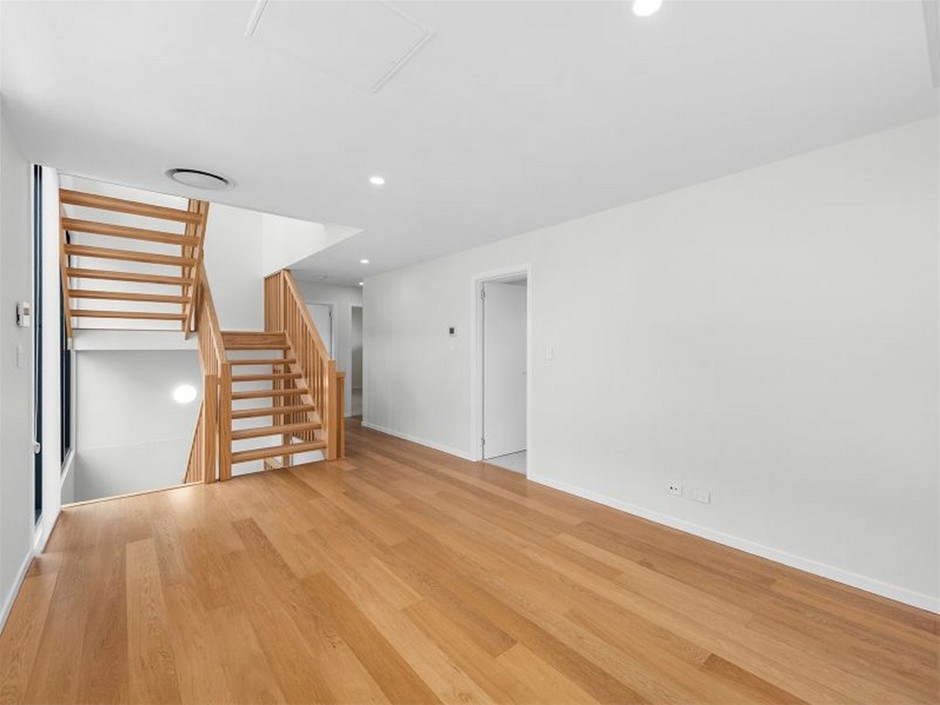 ~23m2 of Select Grade, Oak Flooring pre-finished with Satin Lacquer