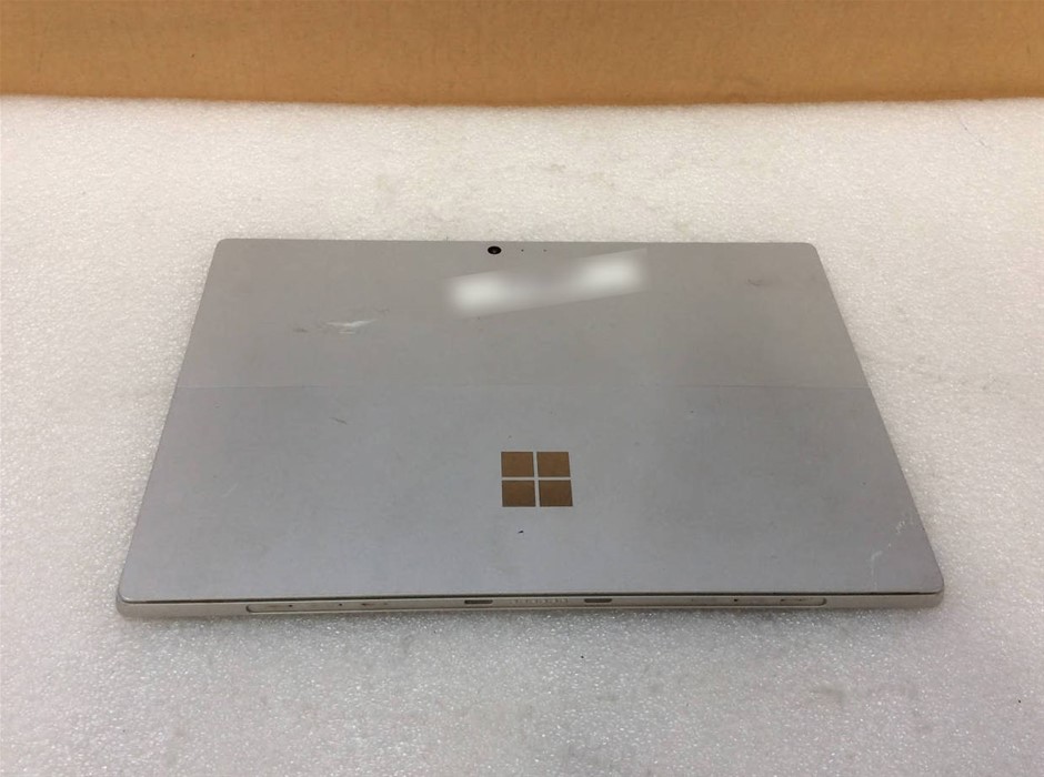 MICROSOFT SURFACE 1796 Laptop I7-7660U 16GBRAM 1TB