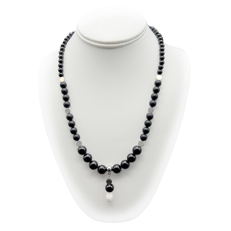 6-10mm Black Agate & Frosted Agate Pendant Charm Necklace