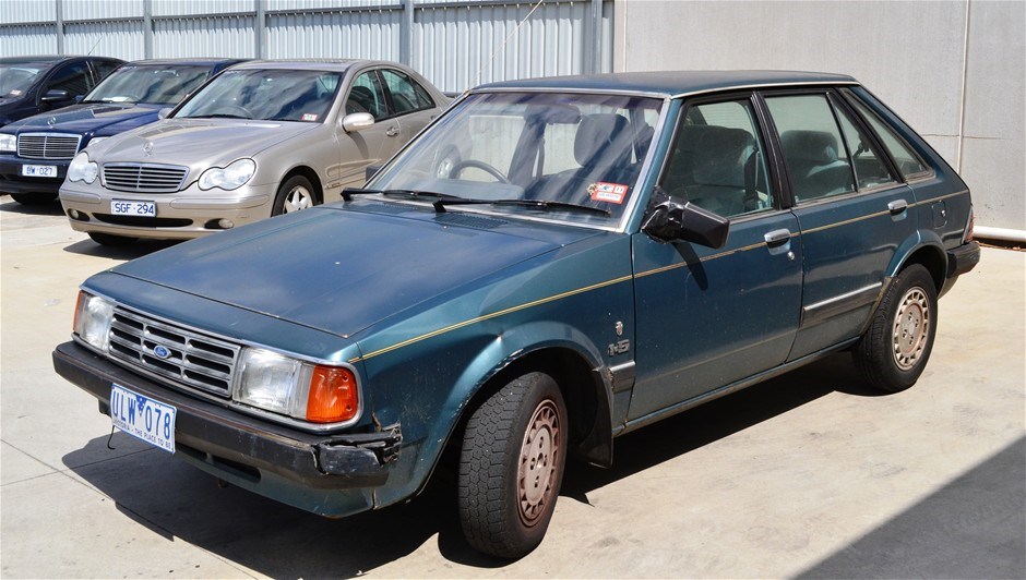 1985 ford laser