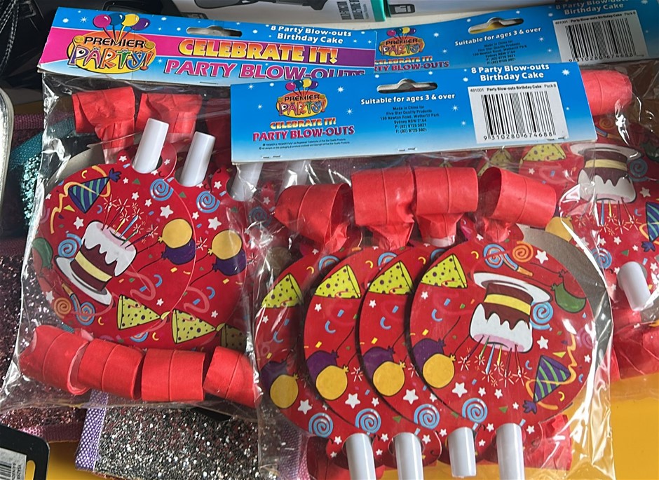 30x Party Blow-Out Bags (8 Per Bag)