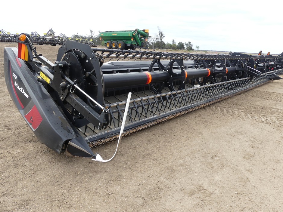 <B>2023 Macdon D140 Header Front (Draper) 40 Foot</B>