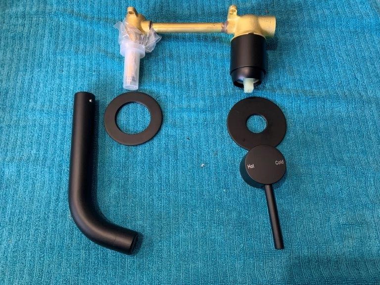 New in Box Multitude Spout and Mixer Combination - Quantity 1