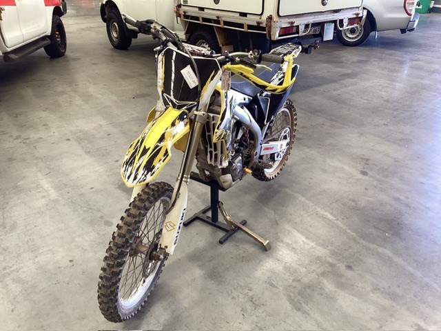 <p>Suzuki RMZ Off Road Motorcycle</p>